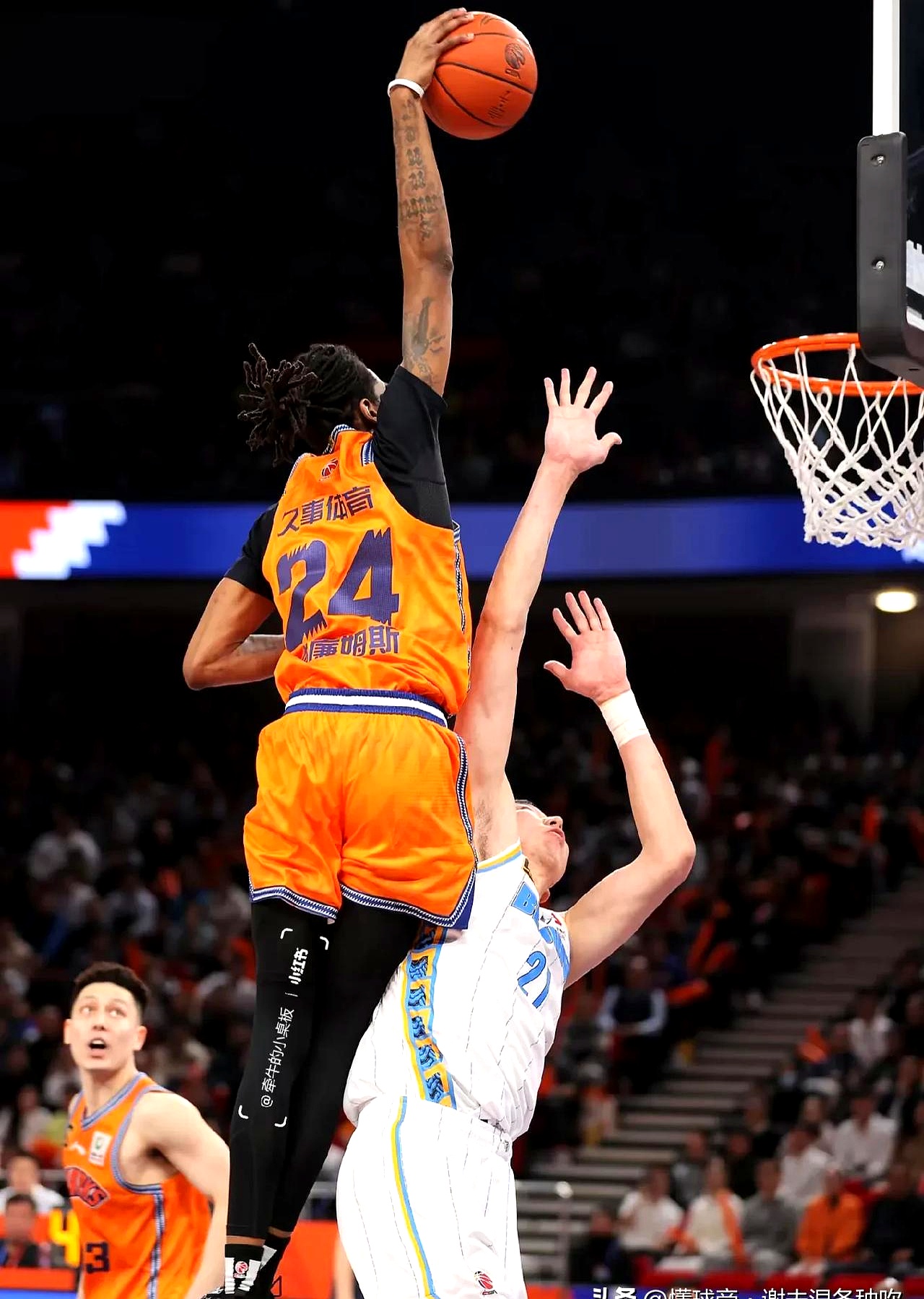 APP下载转会期突围战来临，华盛顿奇才围绕亚冠豪取连胜，赛场秩序良好，年轻球员得到机会的简单介绍