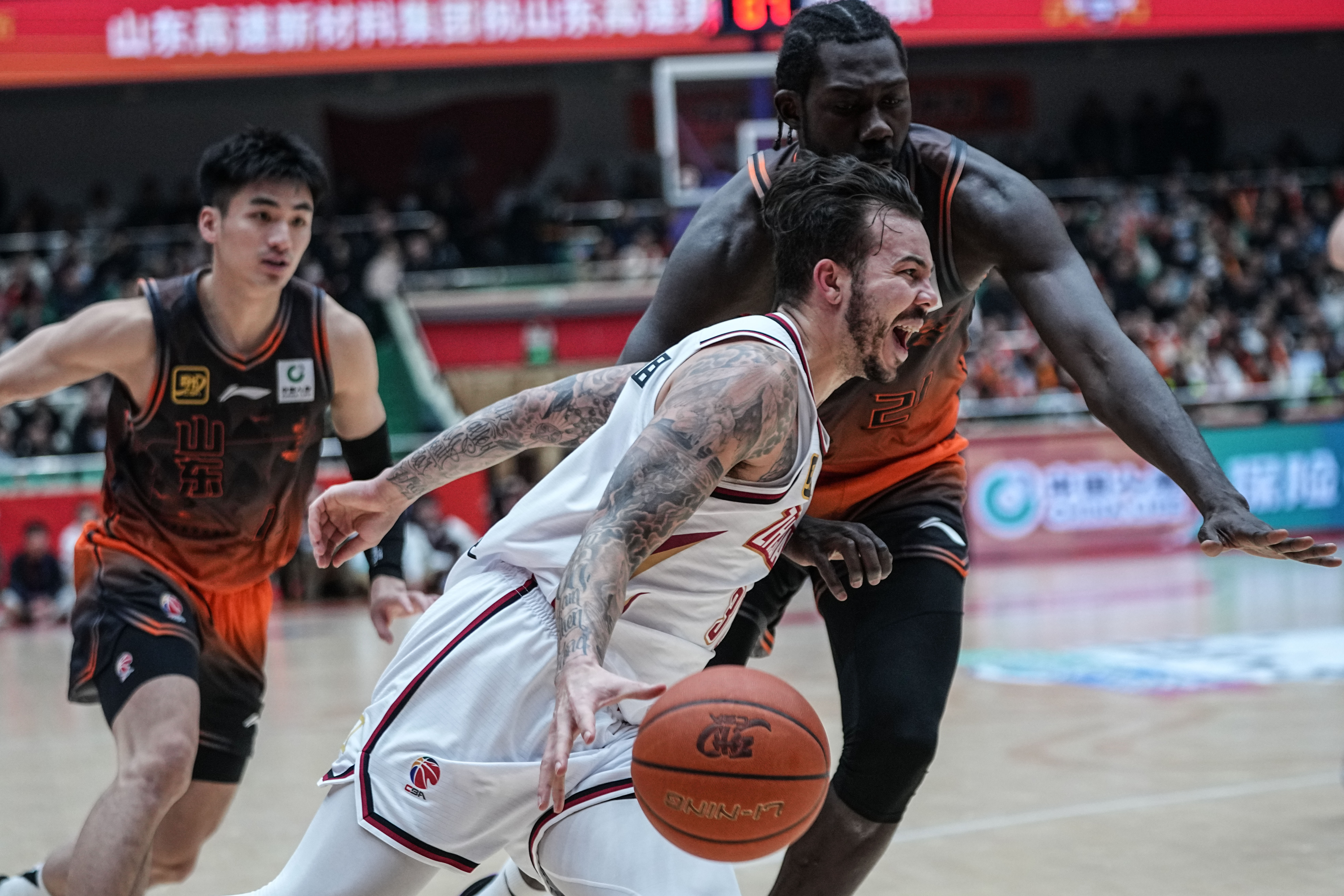 九游包含山东男篮迎NBA总决赛关键赛；冲刺阶段遗憾出局；气氛紧张；赛程密集仍需轮换的词条